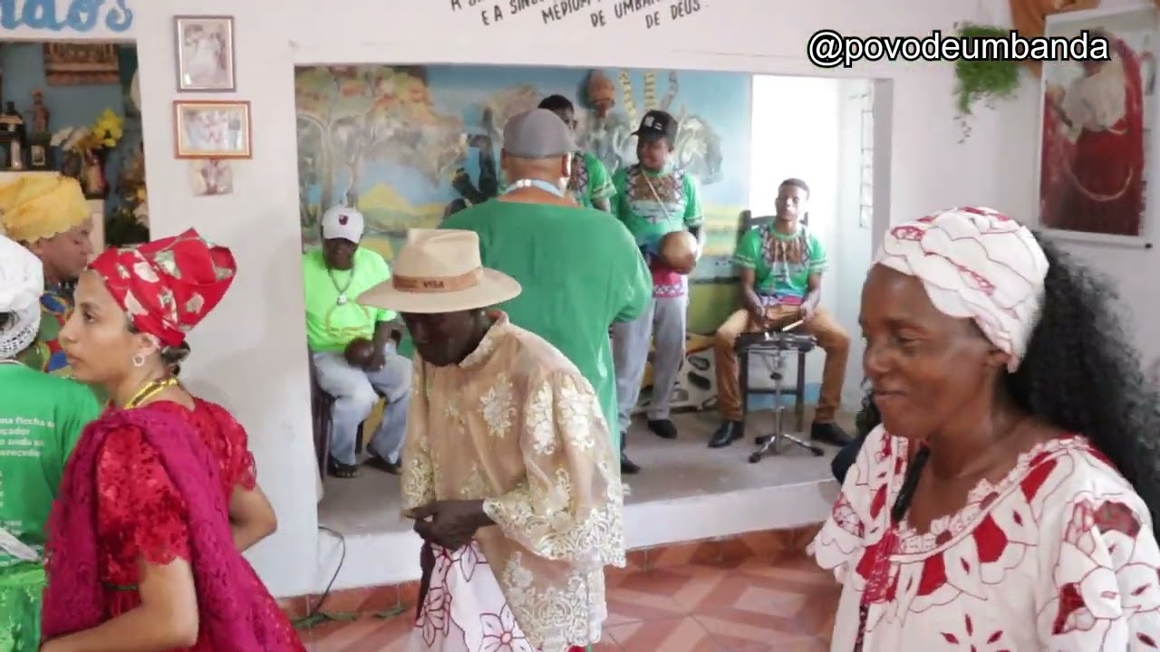 PAI DE SANTO RAIKS, NO FESTEJO NA CASA DA MÃE DE SANTO BETH, CODÓ-MA