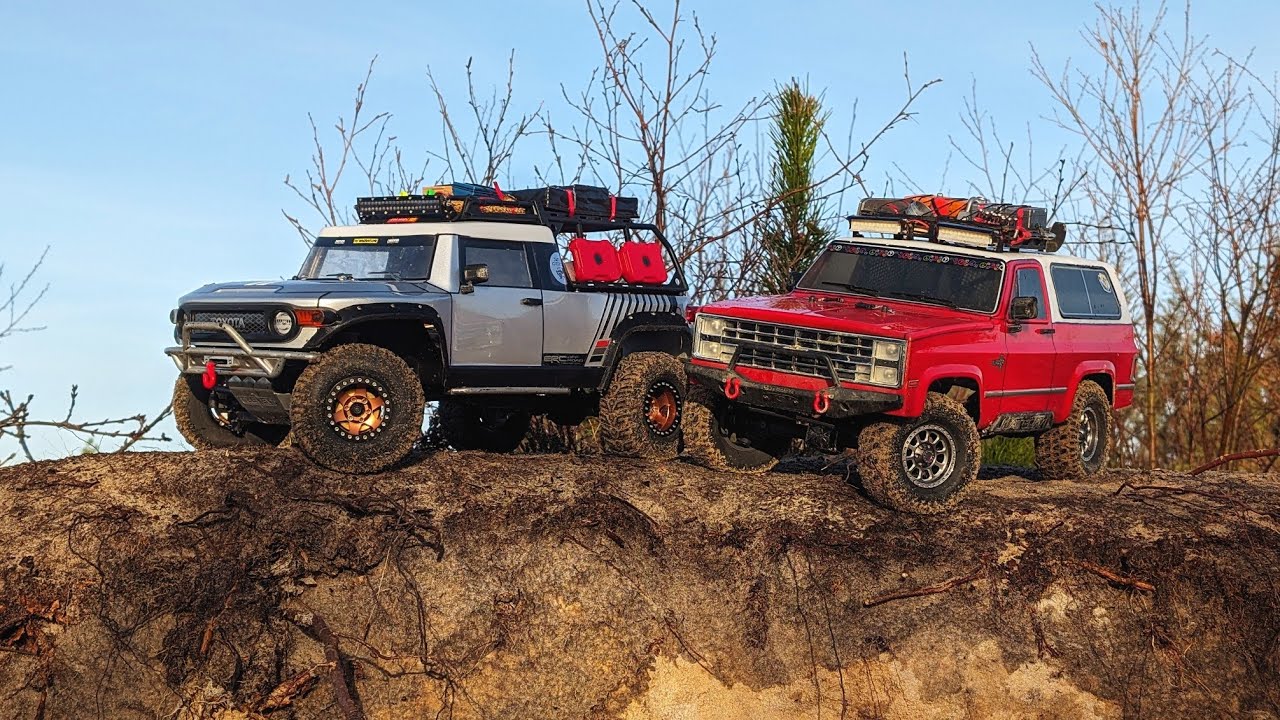 Relaxing trail with Blazer and Utron.