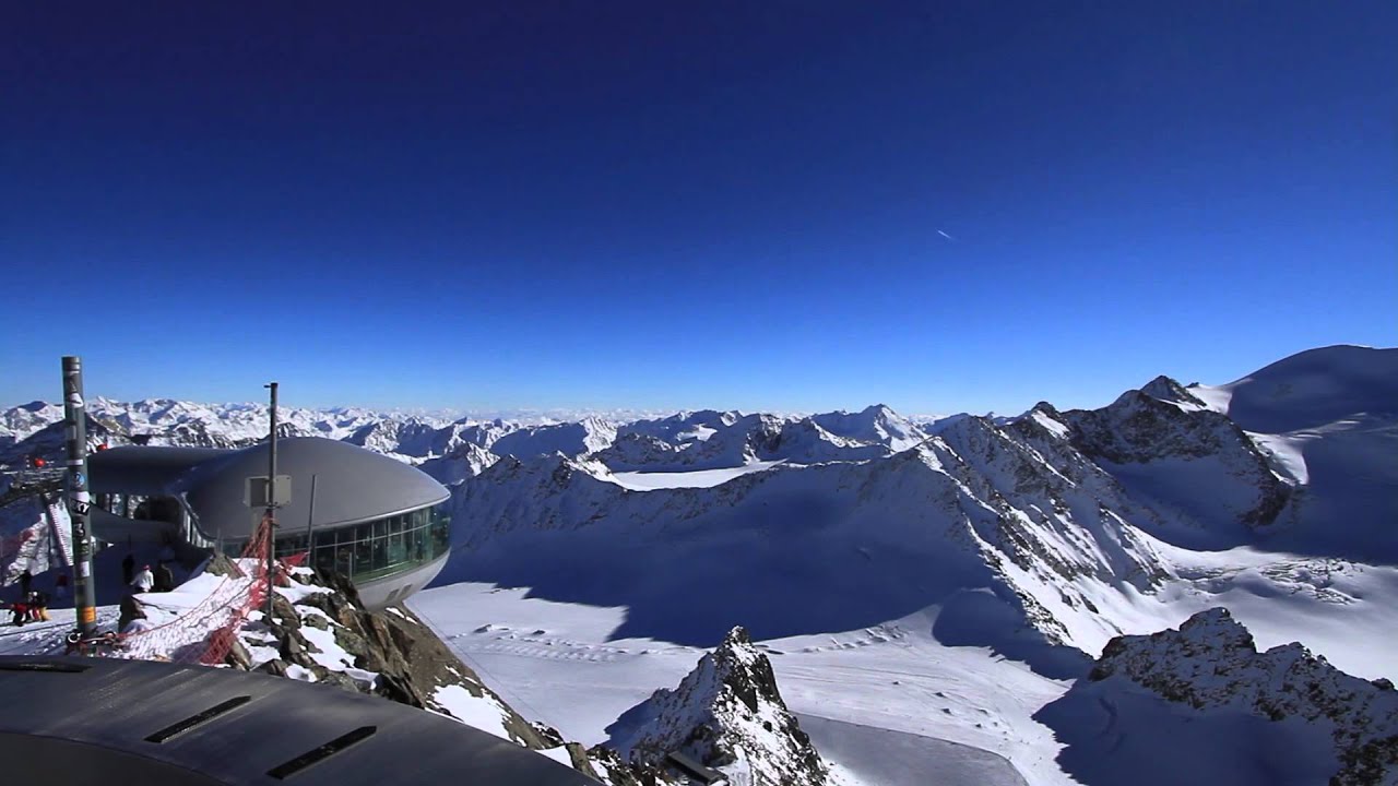 Wildspitzbahn und das Café 3.440 am Pitztaler Gletscher