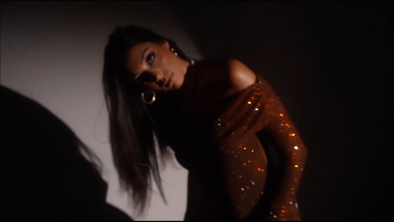Isadora - Nour (Full Visualiser)