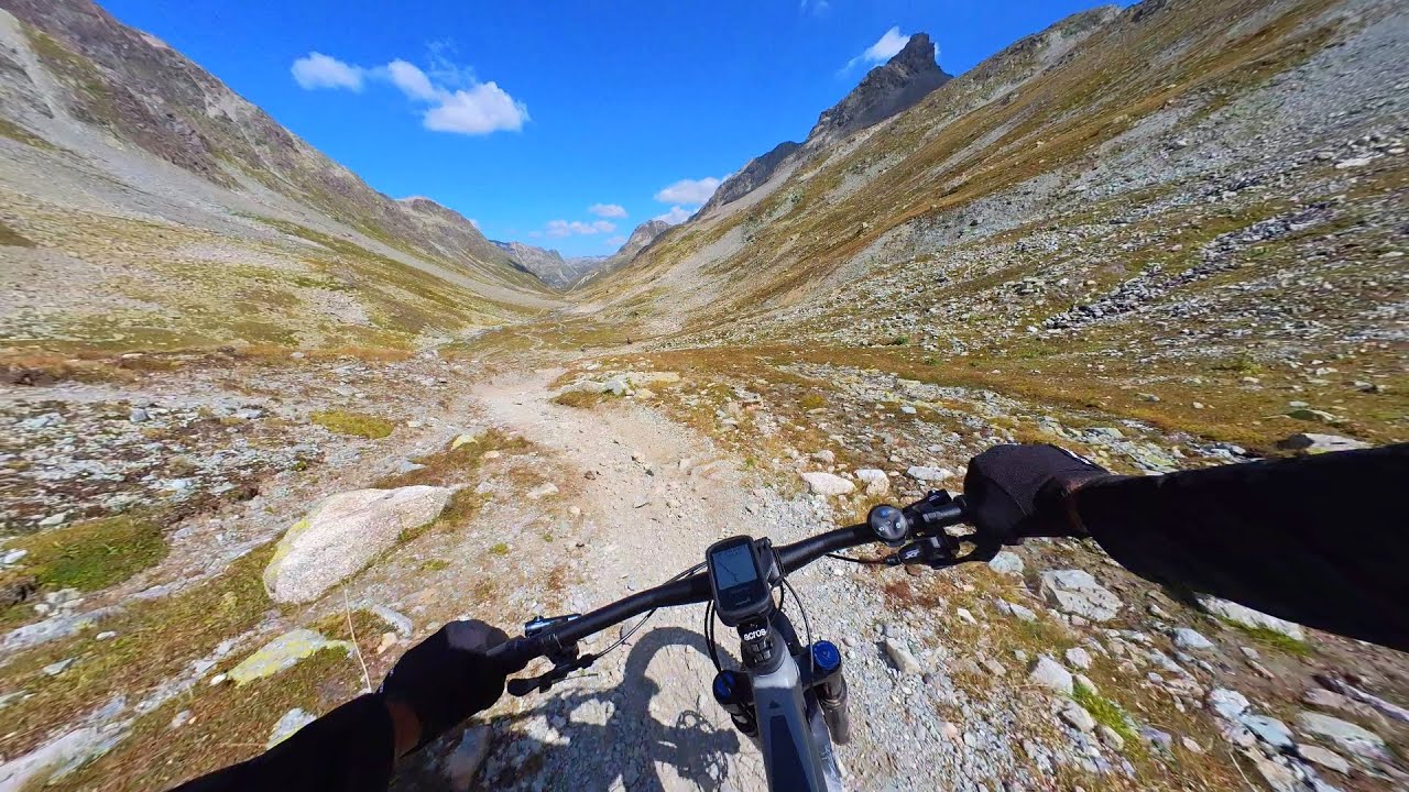 Piz Nair 3057m, Pass Suvretta & Val Bever in MTB - Engadina