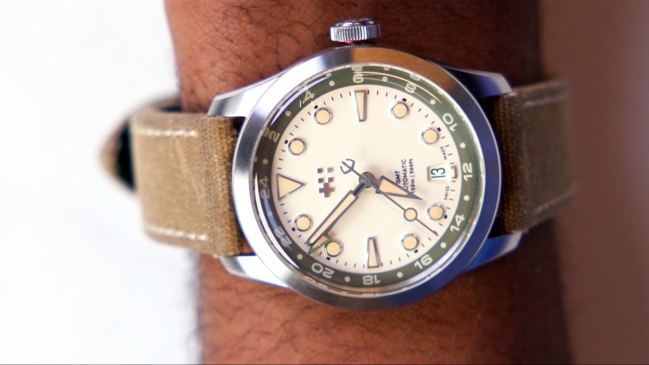 Christopher Ward | C65 DUNE GMT Unboxing