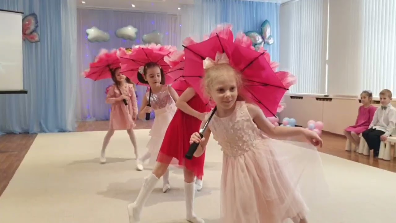 Танец с цветами на 8 марта