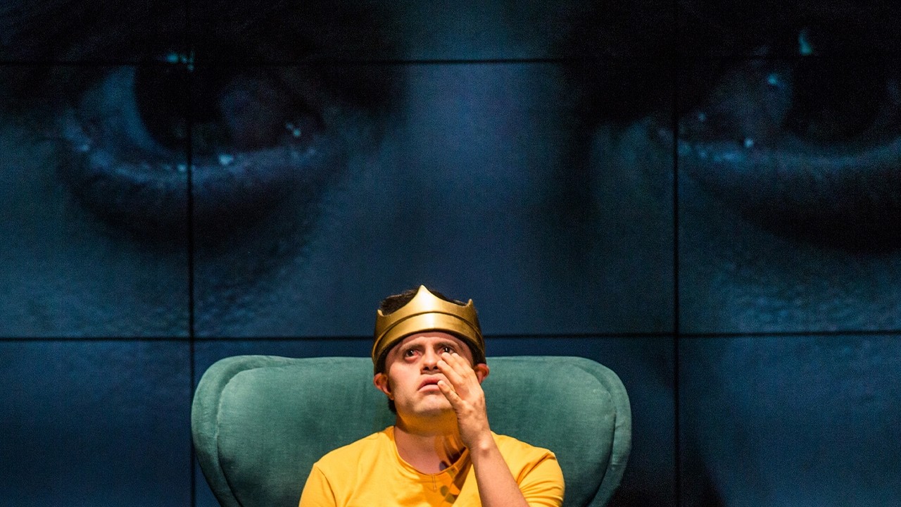 Arin Arbus on Teatro La Plaza's HAMLET