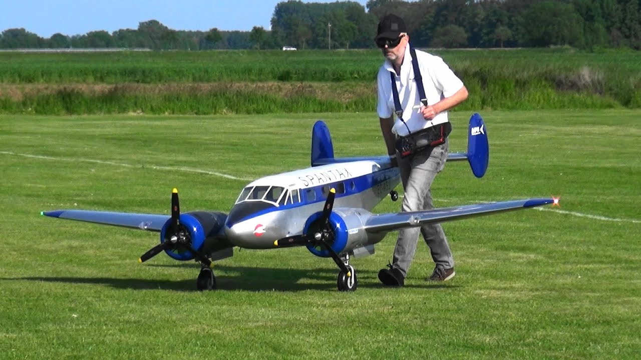 Beechcraft Model 18 Twin Beech RC Airplane Model