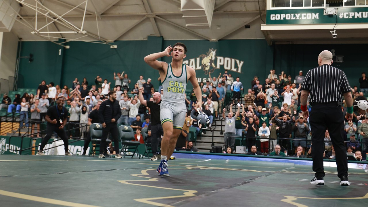 Титульный поединок в весовой категории 125 фунтов | Кода Холман против Максимо Рентерии | Чемпион...