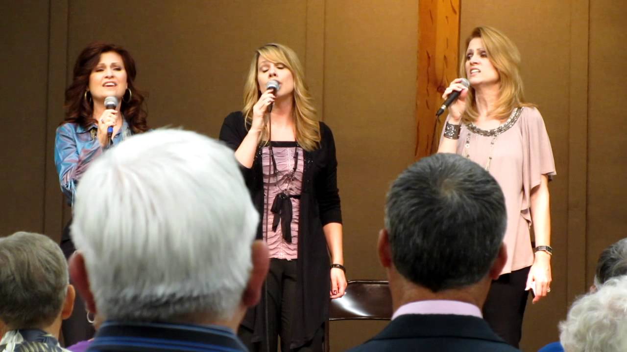Sisters (The Star-Spangled Banner) 09-23-11 Northwest GospelFest