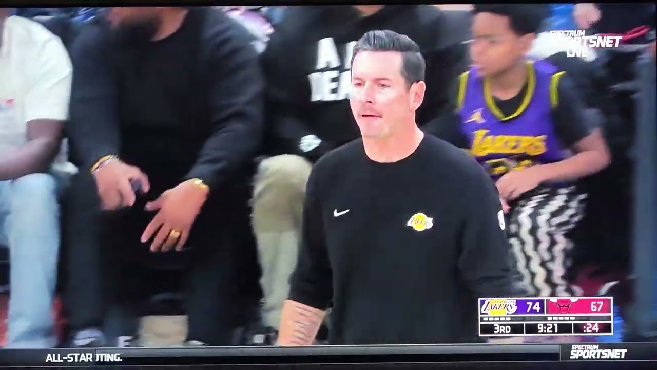 Game Highlights: Lakers defeat Bulls 129-118. 