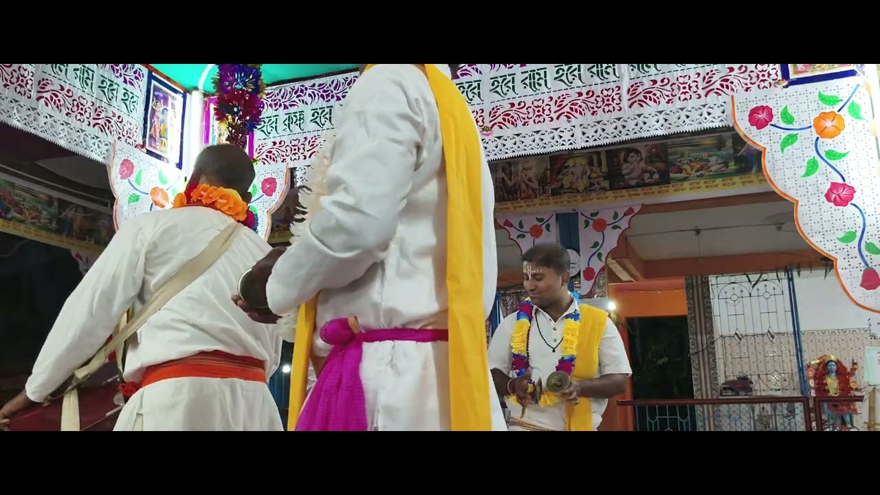মহানামে বিষ্ণুপুরের দল চোখের জলে ভাসিয়ে দিলেন নবগ্রাম রাধাগোবিন্দ মন্দির |