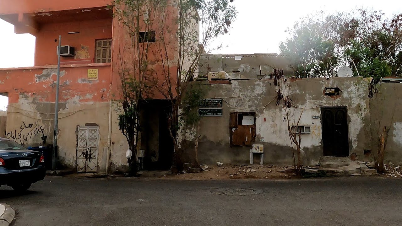 حي البغدادية حي البلد مع أمطار مدينة جدة جولة مايطلبه المشتركون