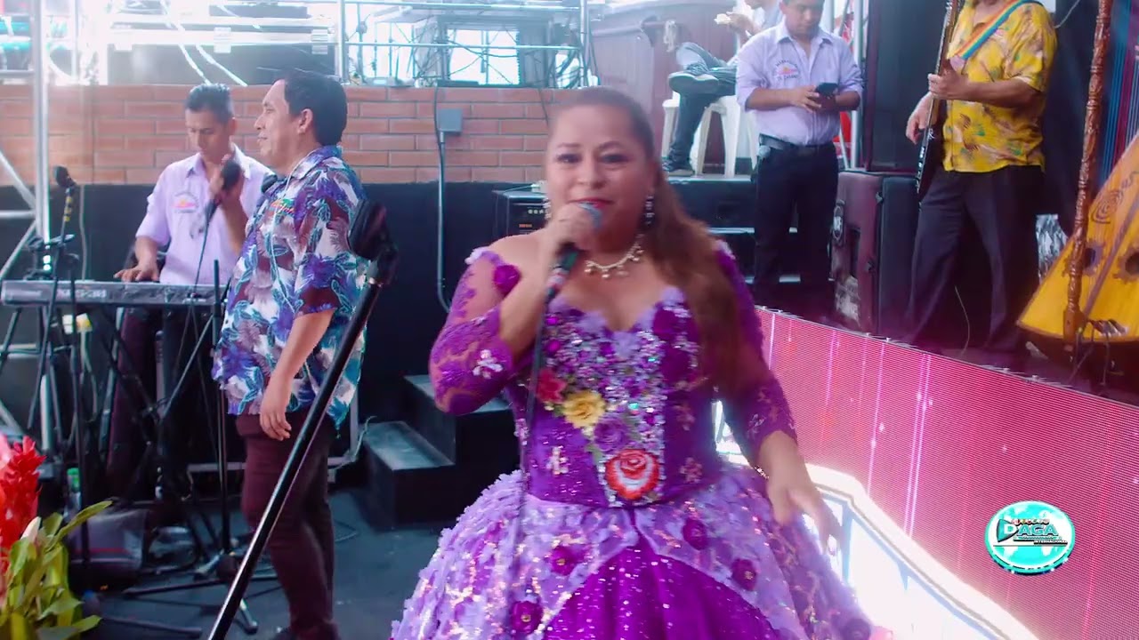 Silvia rojas cantando música derecho reservado - el 18 de enero del 2026- peña los Andes 