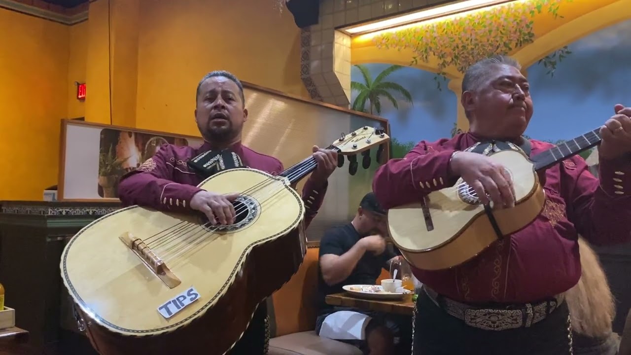Paloma Negra - Mariachi Emperadores De Mexico: Galveston 2 (12-28-2025) @SalsasRestaurant 