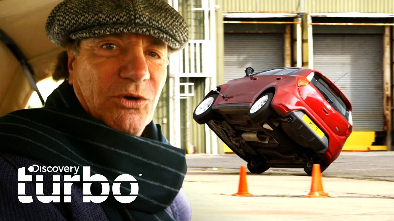 Brian prueba un MG3 con Paul Swift | Autos alucinantes con Brian Johnson | Discovery Turbo