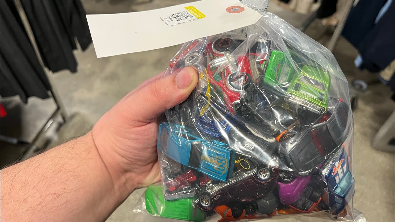 Thrift Shop Mystery Diecast Hot Wheels bag!! 