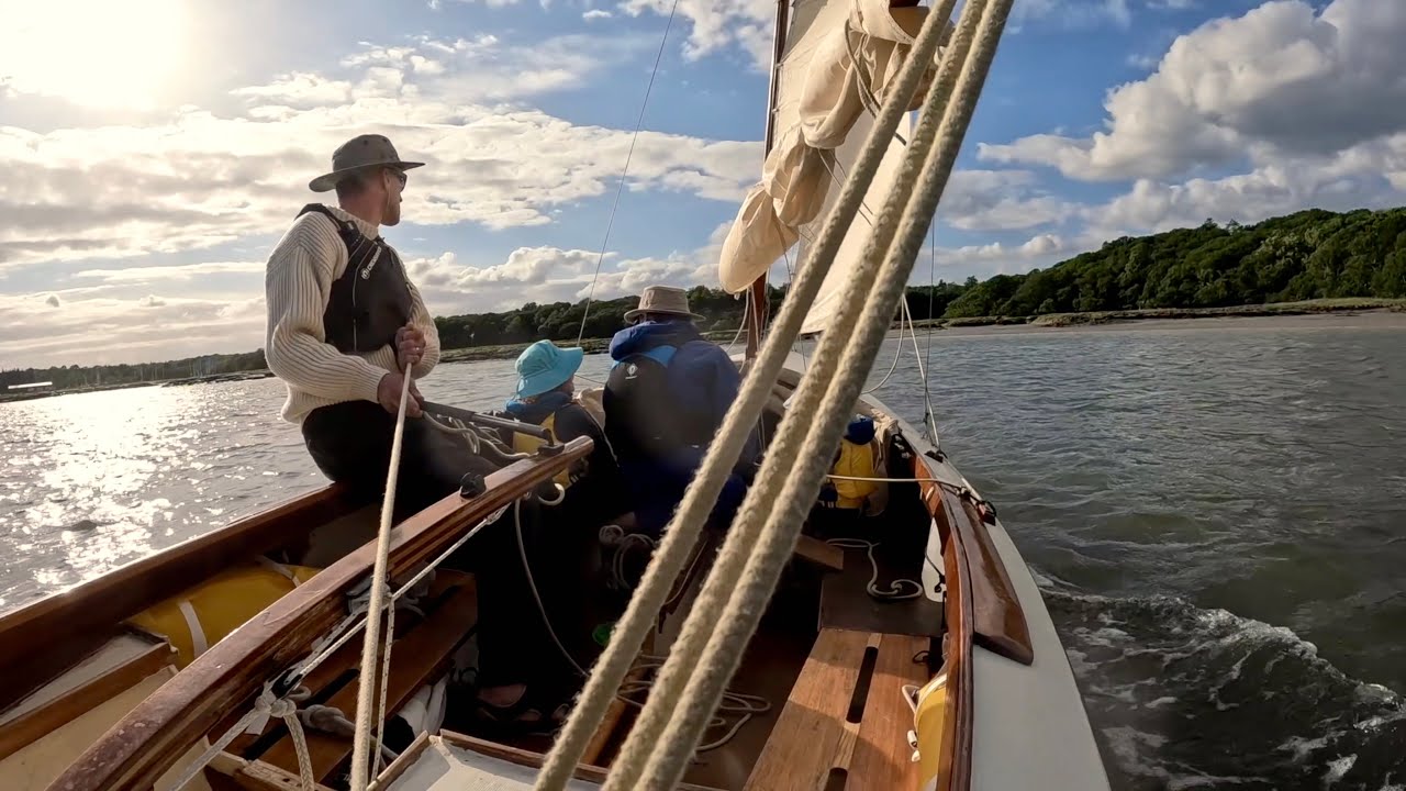 Dinghy cruise on the Beaulieu River: Buckler's Hard to river mouth
