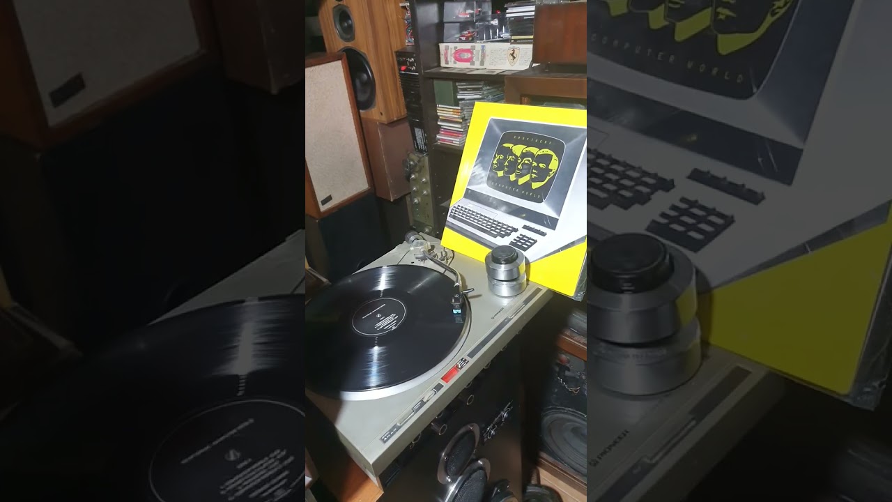 PIONEER TURNTABLE PL 200 DINAMIC SUSPENSION ! DD, SANSUI VINTAGE AMPLIFIER YEAR 1968 ! KRAFTWERK !