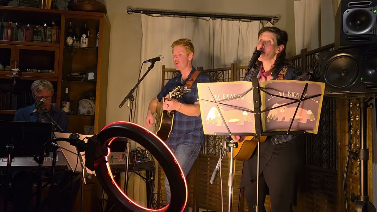 Edie Carey, Connor Garvey, John Standish (Hot Flashes) - The Chain - Feb  22, 2026
