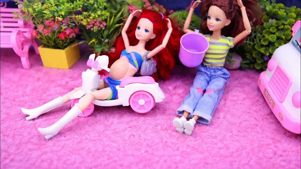 Barbie Doll Doctor Toys playset /Fun Kids  play Toy Review /Family Friendly Video 