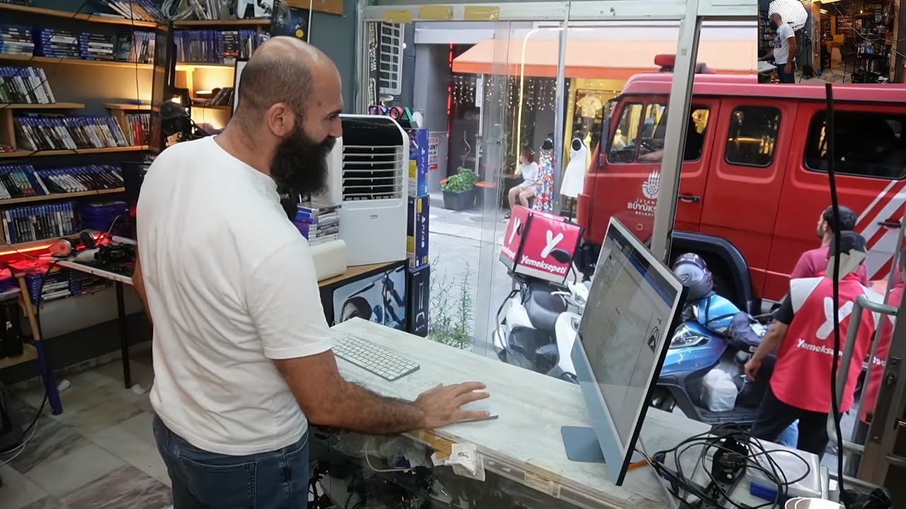 İNTERNETİN APTAL KÜÇÜK ZORBALARI (!)
