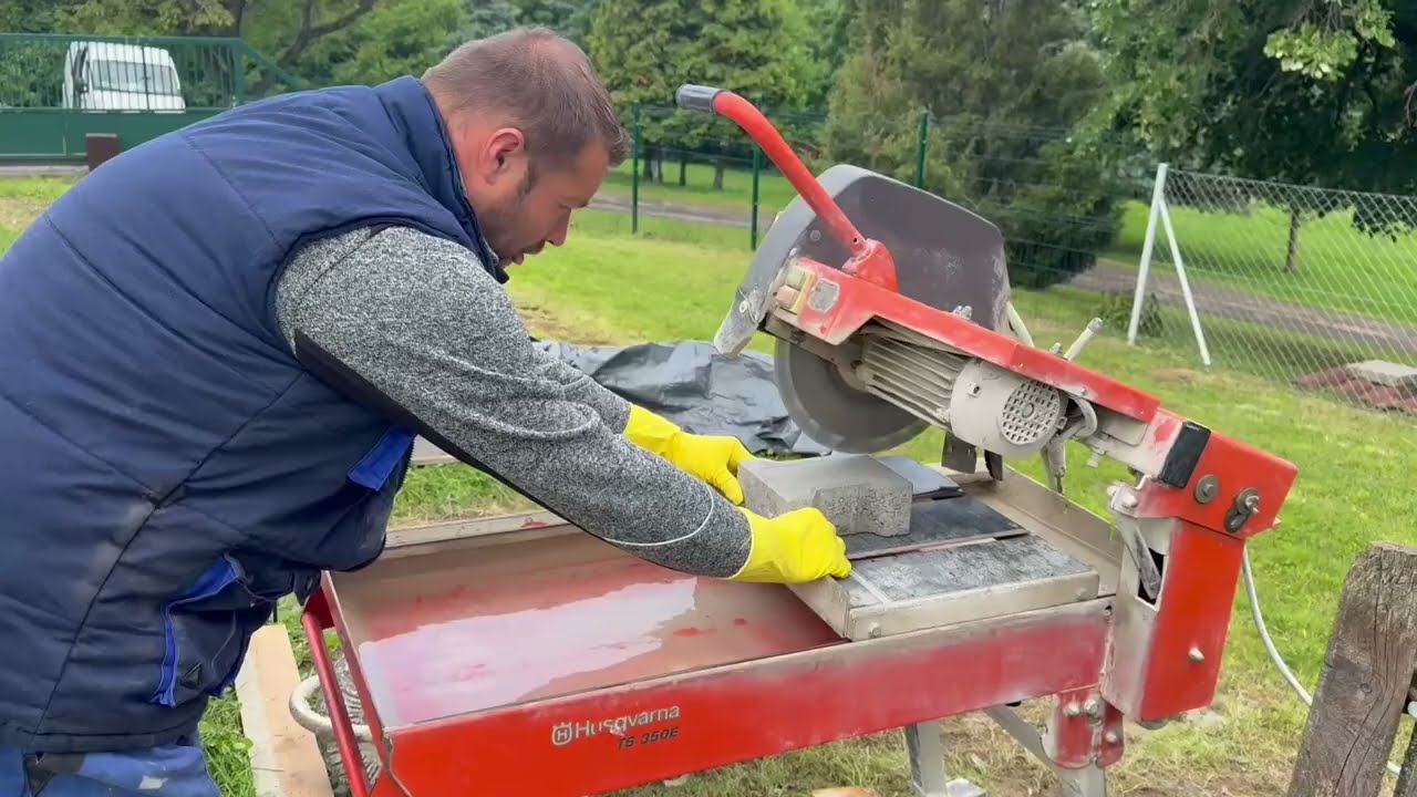 Dláždenie dvora 19.5.- 22.5.2025-úspešný záver prác
