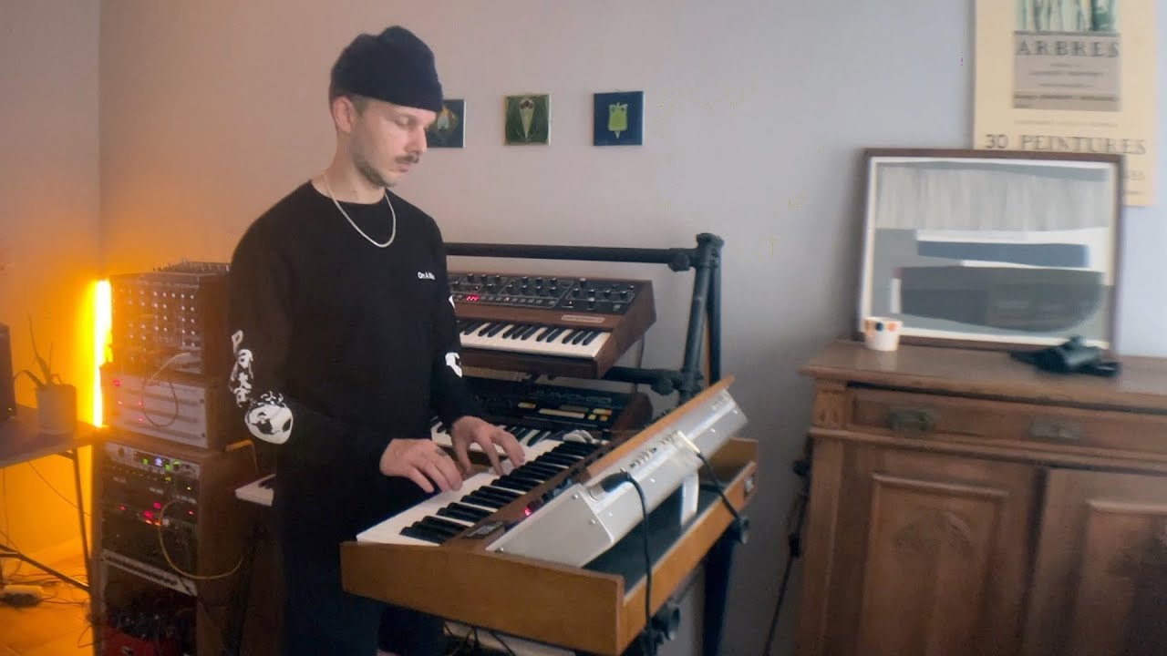 Chaka Khan - Ain't Nobody (Minimoog Synth Bass Cover)