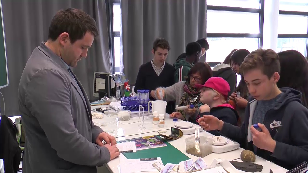 Prix de l'esprit critique - Avoir le Nobel en mangeant du chocolat - collège de Gaulle, lycée Branly