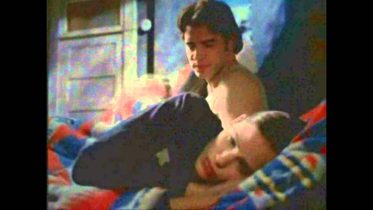 Scott Foley and Jennifer Garner in Felicity ( Noel and Hanna)