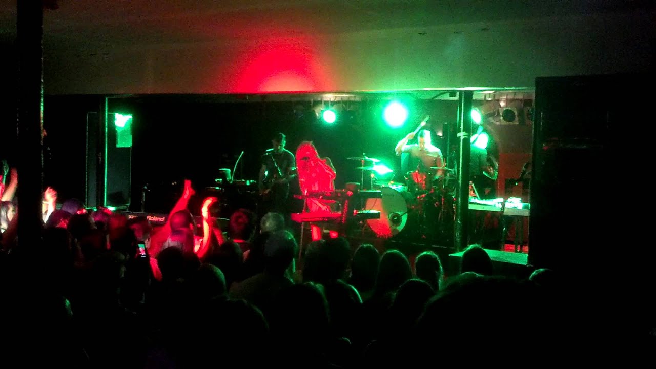 Lights - Peace Sign (Live at the Lost Horizon)