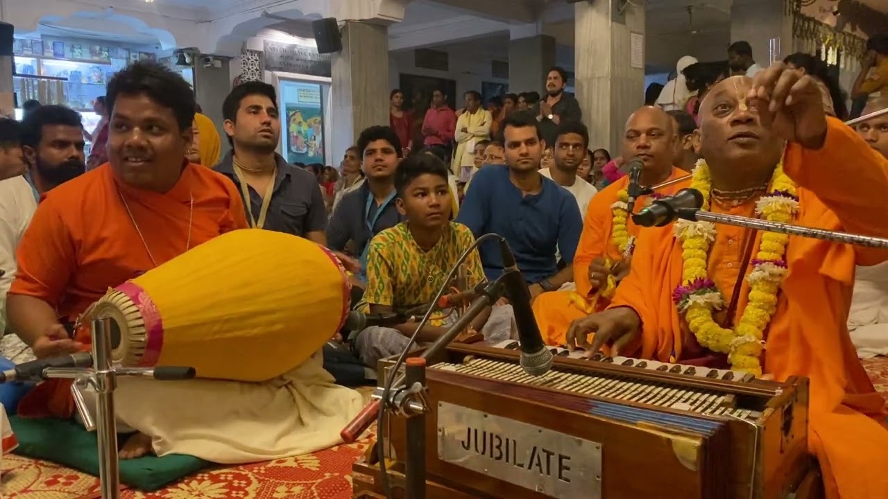 Harinam Sankirtan by Sripad Kamal Gopal Das