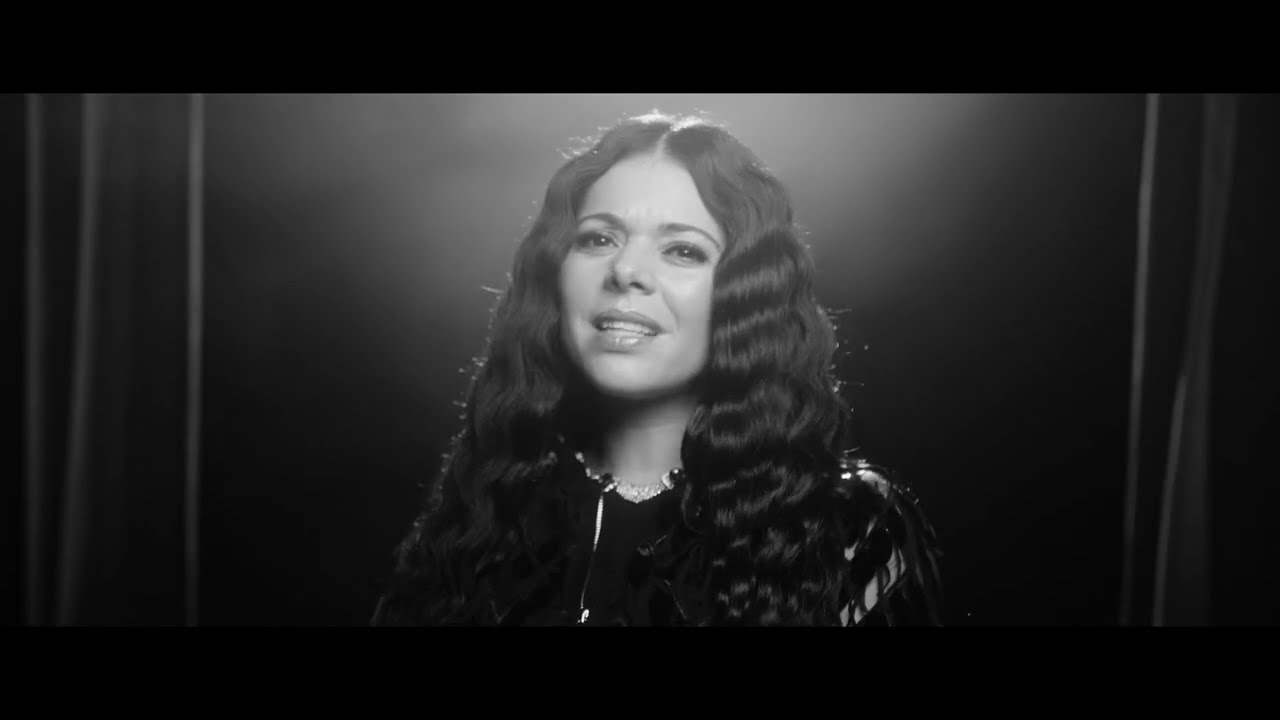 Sim&oacute; Annam&aacute;ria- K&ouml;t&eacute;lt&aacute;nc (Official Music Video)