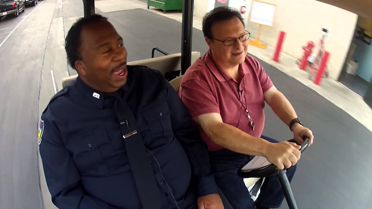 The Exes - Leslie David Baker Hangs Out with Hollywood Royalty