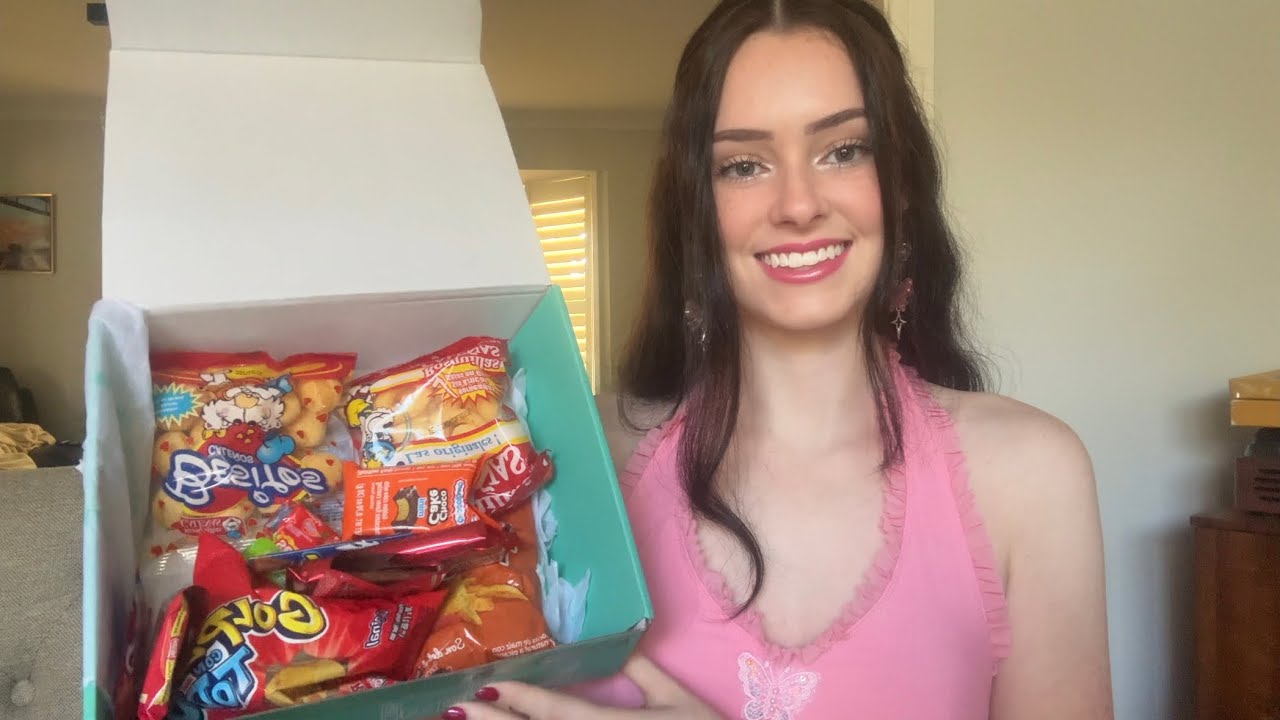 ASMR mukbang ~ trying snacks from colombia 🇨🇴