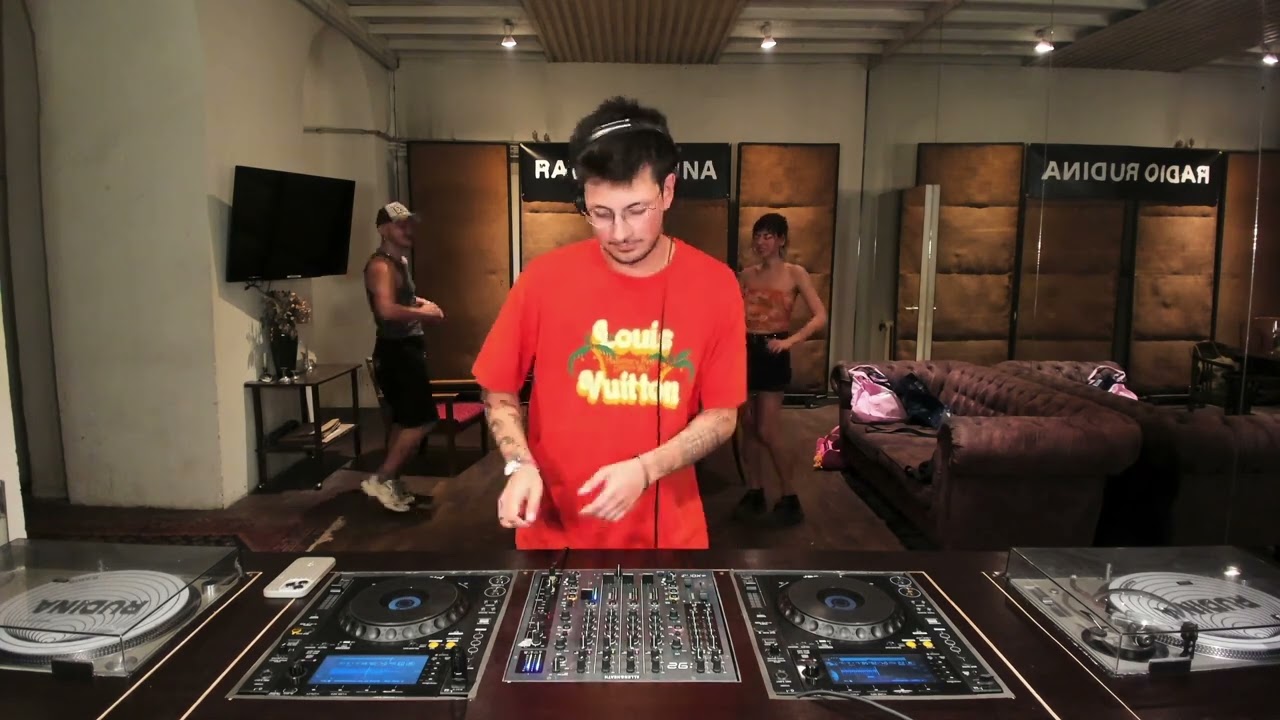 Frederic. - Selected & Schlachthaus | Radio Rudina