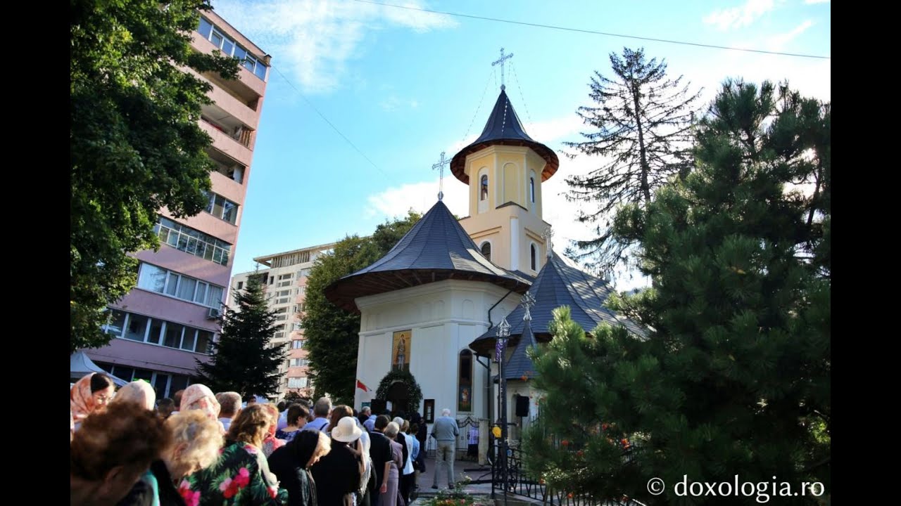 Biserica „Sfântul Gheorghe” din Piatra Neamț, veche de peste 200 de ani, a fost resfințită