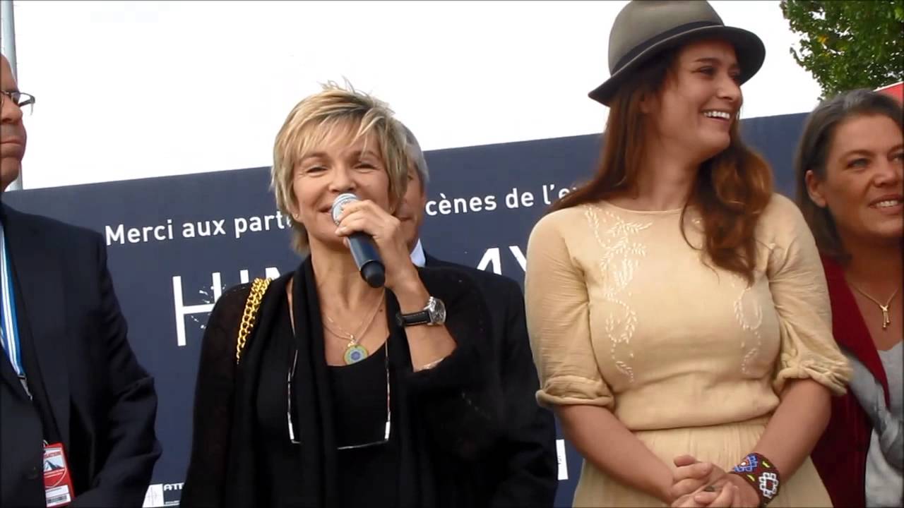 Véronique Jannot chante à la foire de Caen