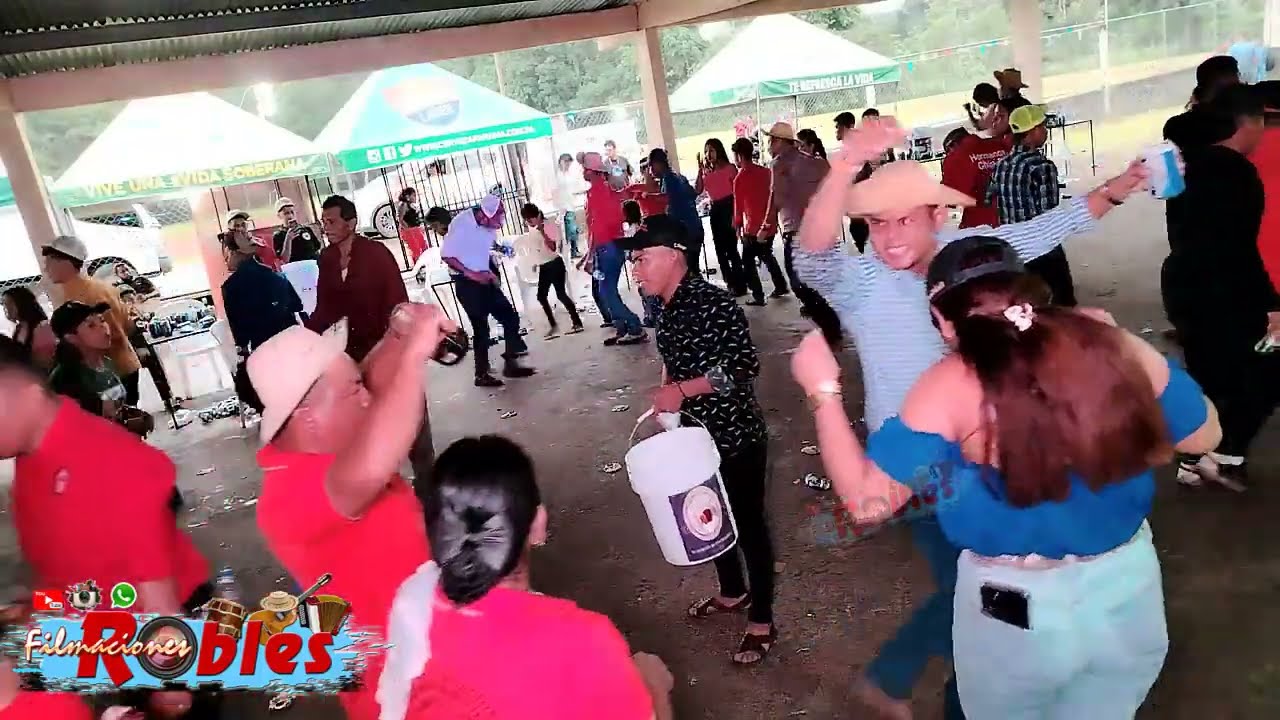 EL MOGOLLON Y AMANECIDA EN SAN MIGUEL CENTRO DE PENONOME, FIESTA DE EDWIN MARTINEZ PAADRE E HIJO