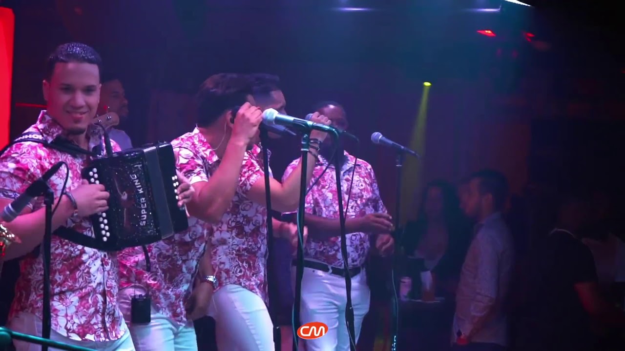 Urbanda - En Vivo desde Bonfire, Paterson, NJ