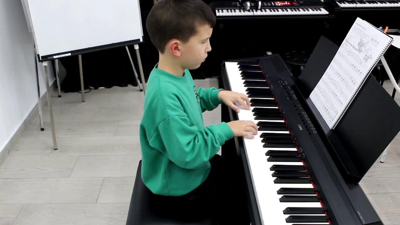 VALS DE LOS ELEFANTES piano Bastien nivel 1