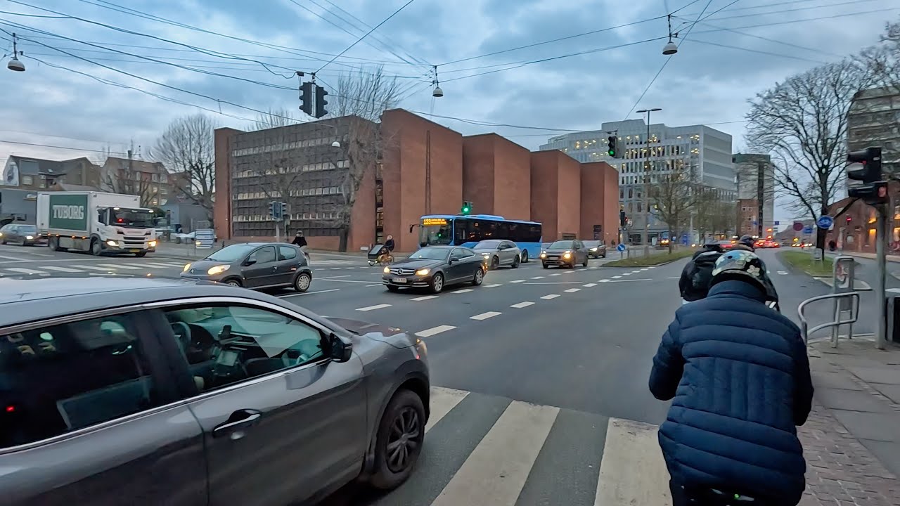 POV Cycling Aarhus - Freezing Winter Commute | -1°C feels like -12°C!