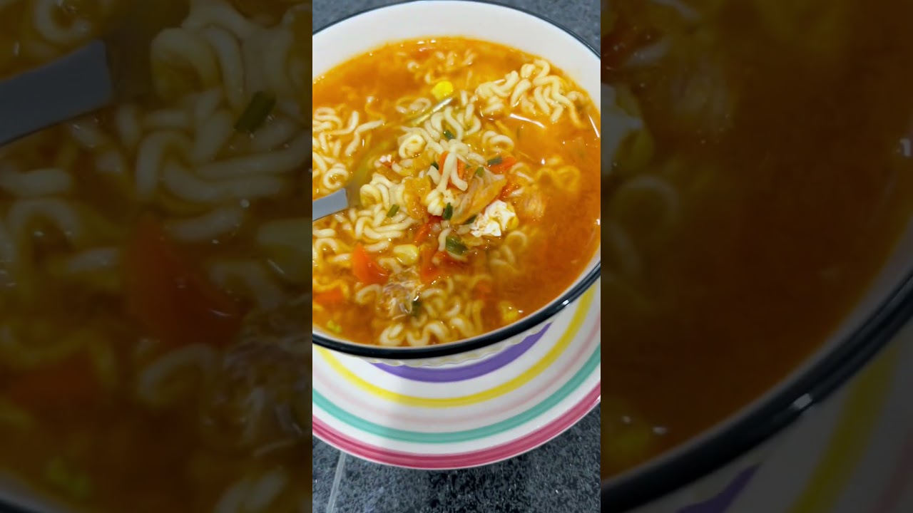 ASMR 🎧 I LOVE RAMEN 🍜 #asmr #asmrsounds #food #foodie #foodlover #shorts