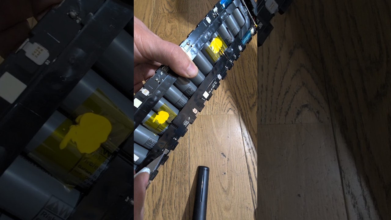 Xiaomi M365 Battery Not Charging? Professional Repair Guide 🔧🔋🛴 #xiaomiscooter #xiaomim365