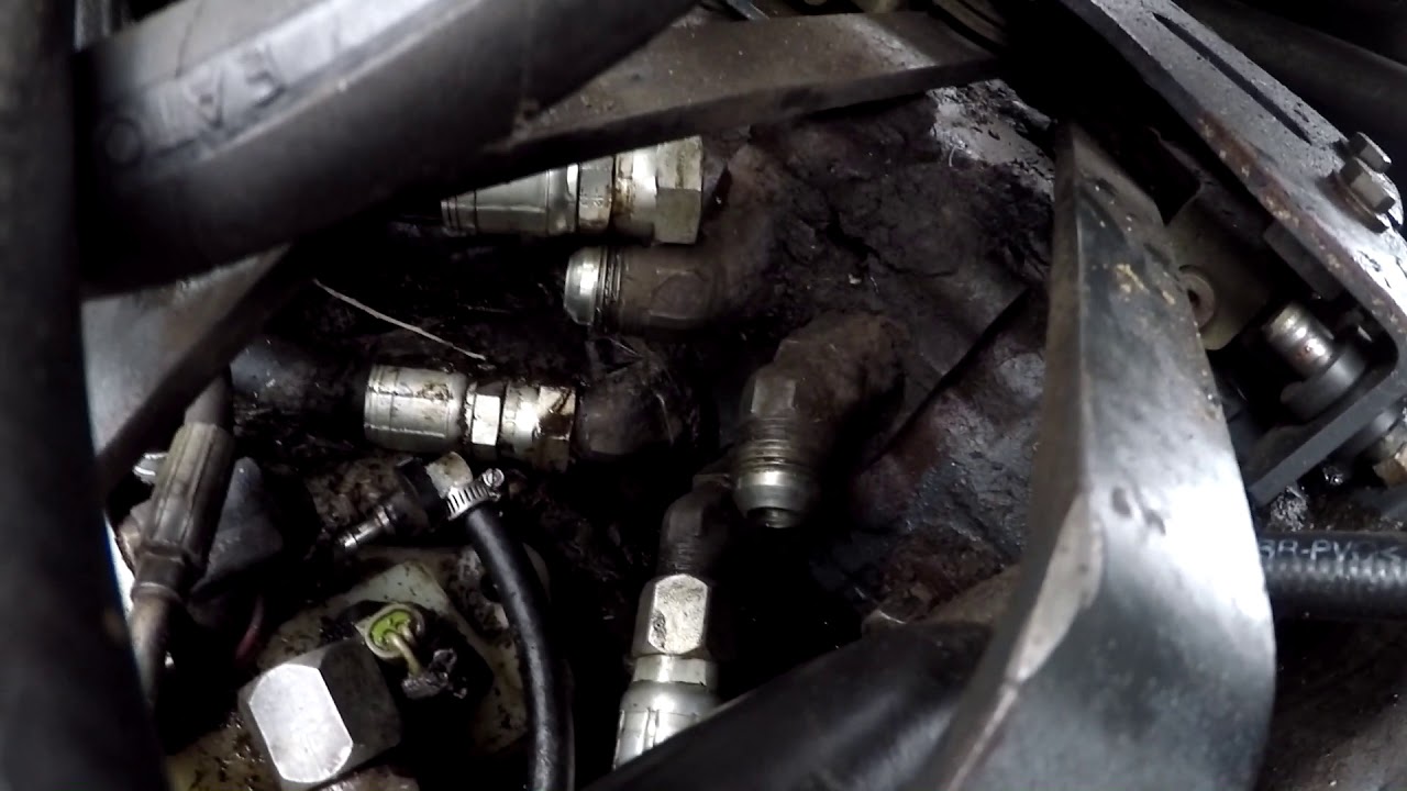 Bobcat T190 - engine removal part 1