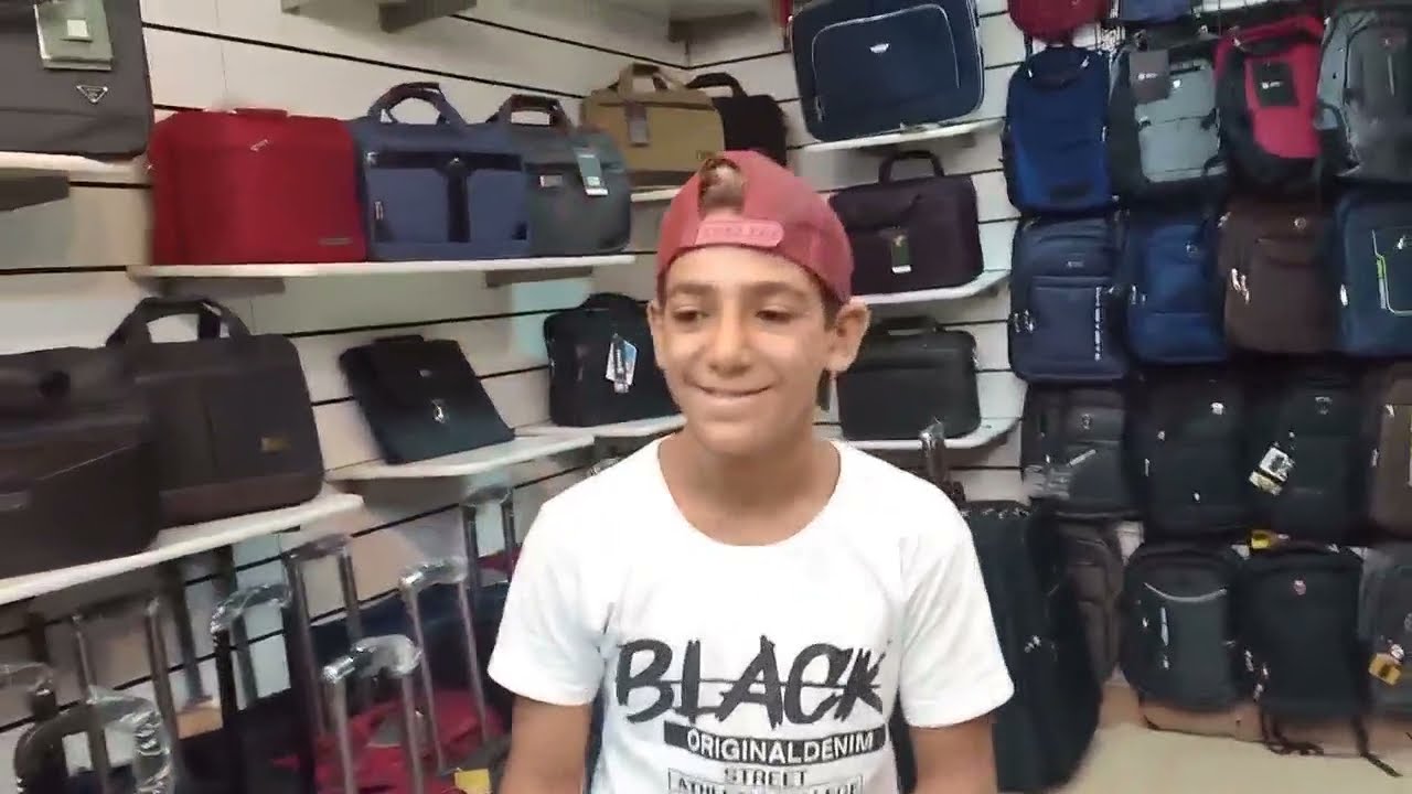 جولتى فى محلات شنط مدارس لجميع الأعمار و شنط سفر و شنط عرايس و شنط اوراق