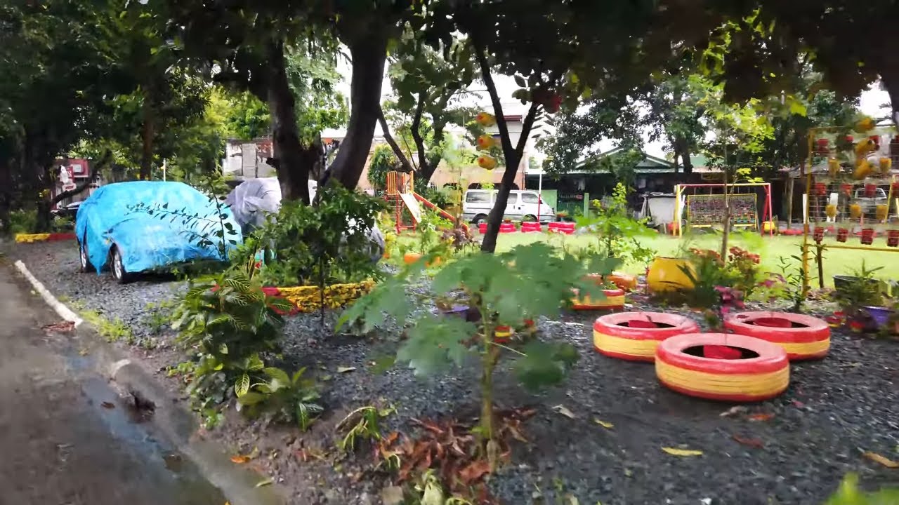 Relaxing walk on a typhoon weather ❰4K❱
