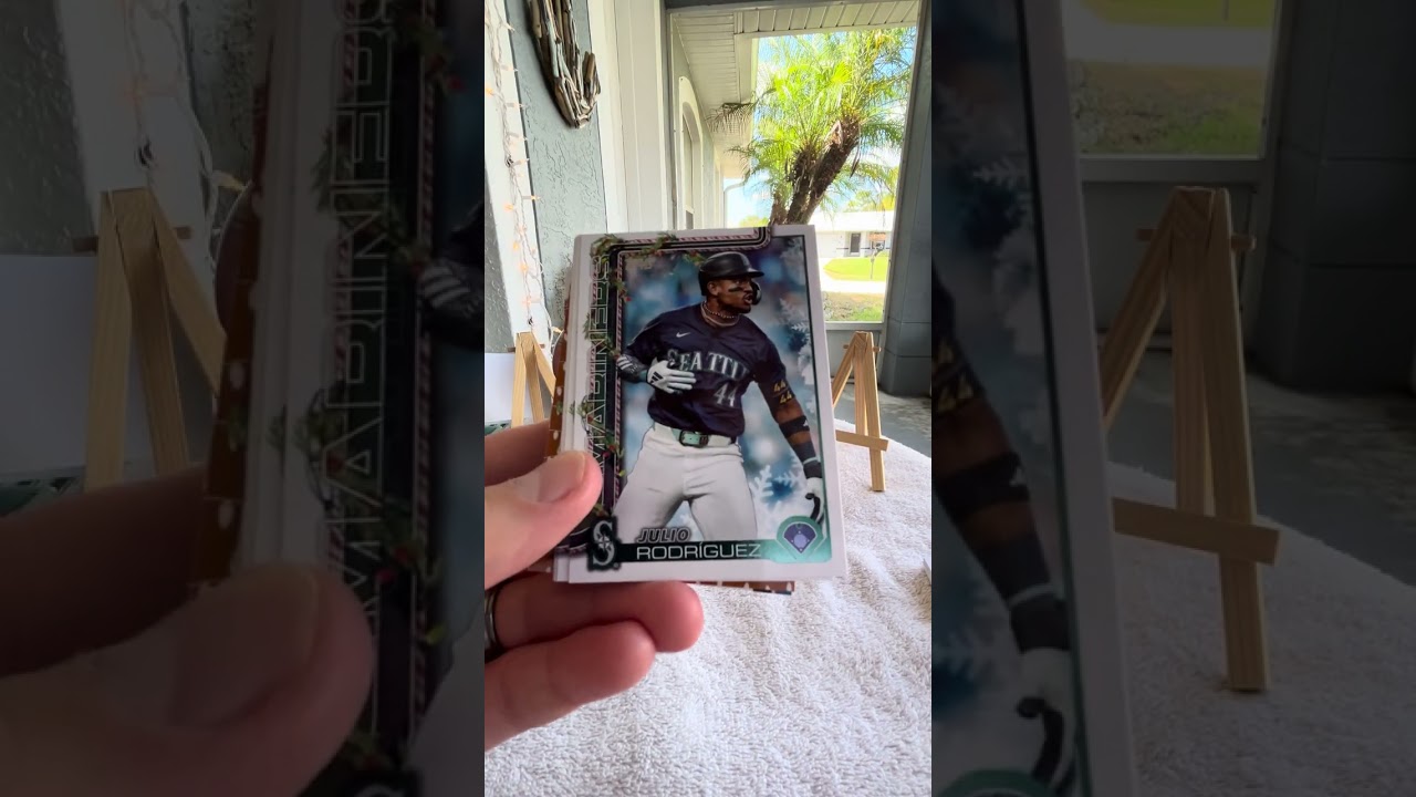 2025 Topps Baseball 59-Card Holiday Ball opening!!!!!
