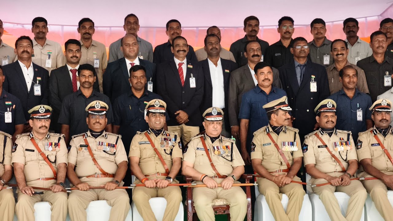AP DGP Harish Kumar Gupta IPS | Independence Day #police #appolice #vijayawada #2025 &lrm;⁨@APSmartNews