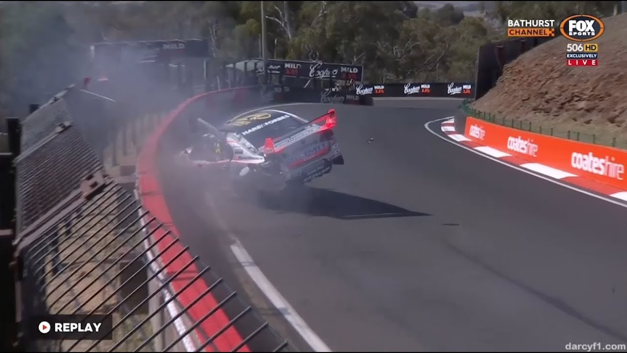 Supercars - The Esses/Dipper Crashes