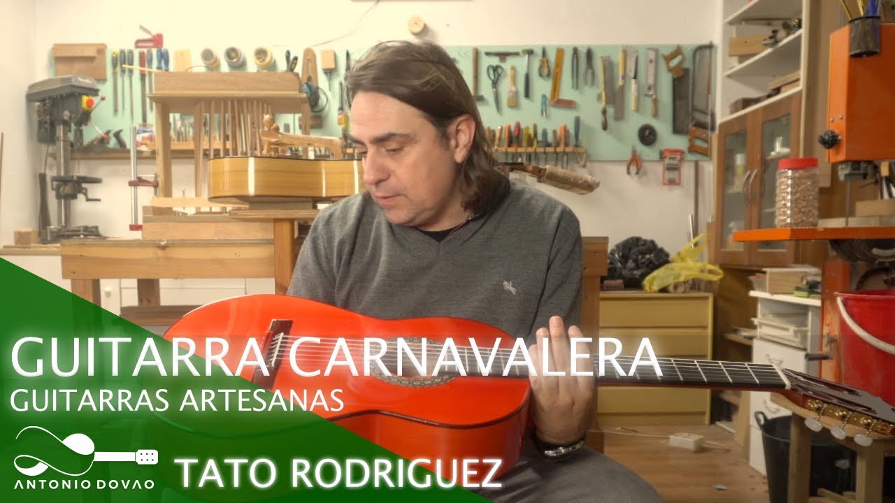 UNA GUITARRA MUY CARNAVALERA
