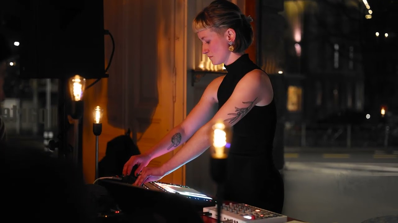 Frau Lou LIVE @ Café Bar Parterre