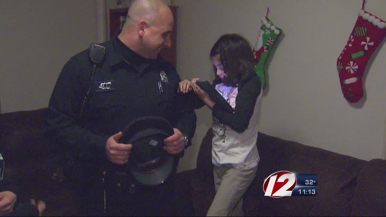 Police officer delivers iPad to autistic girl after theft